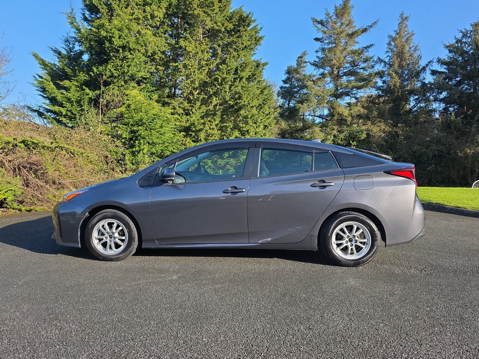 2020 Toyota Prius - image 21