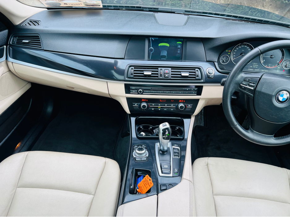 2012 BMW 5 Series ALLOYS // ROOF RAILS // CREAM LEATHER INTERIOR €7,900
