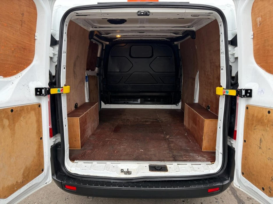 2018 Ford Transit Custom - image 35