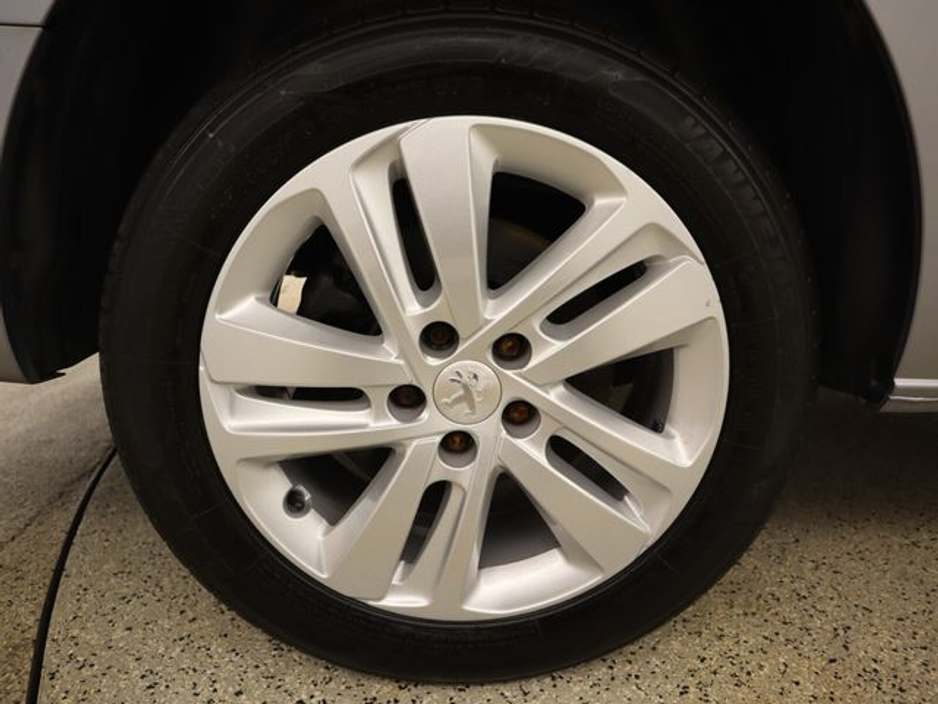 2023 Peugeot Expert - image 16