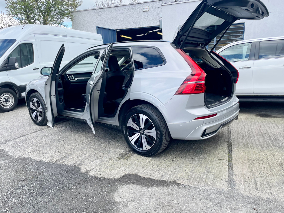 2023 Volvo XC60 - image 28