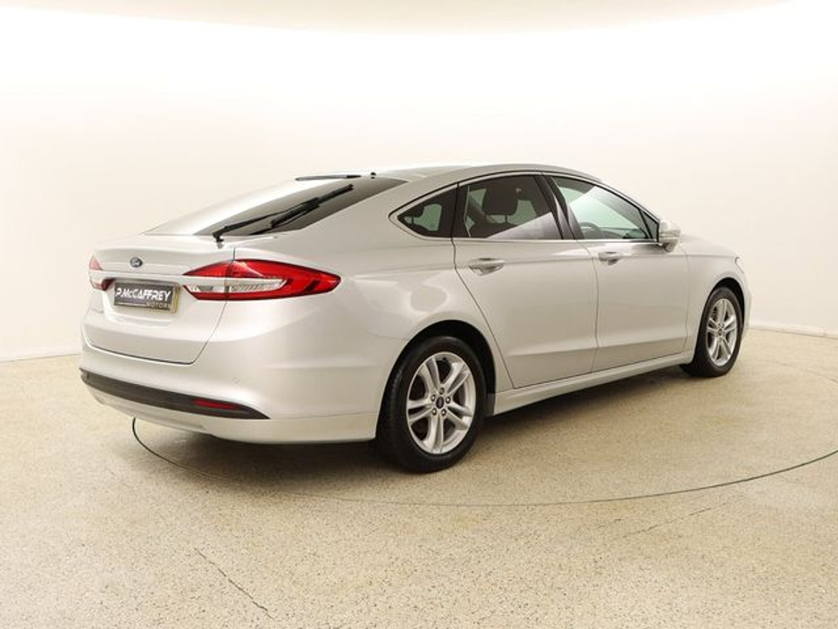 2020 Ford Mondeo - image 7