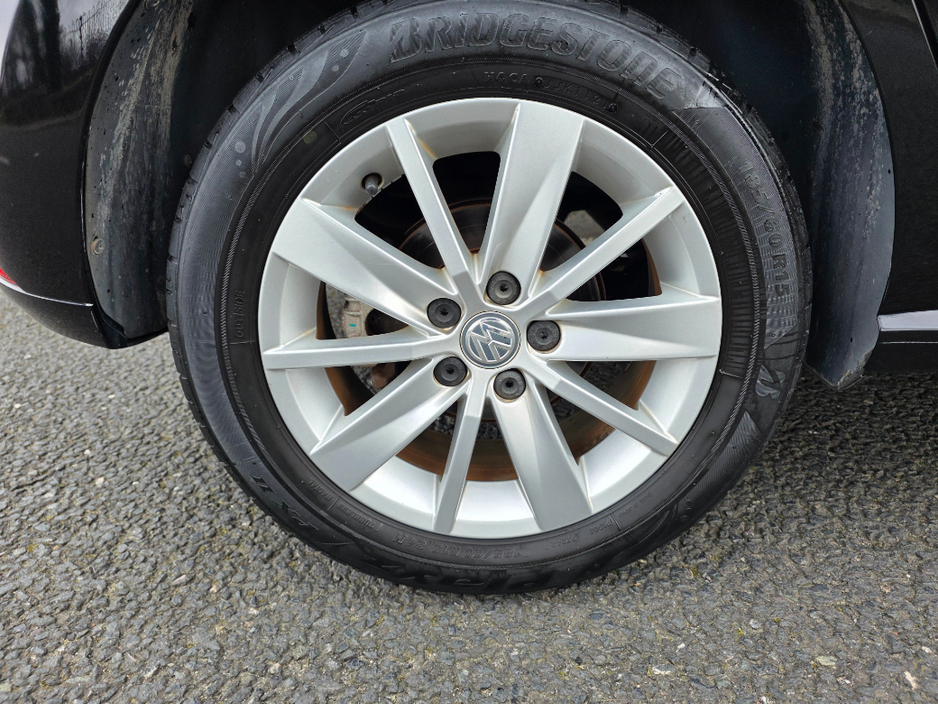 2016 Volkswagen Polo - image 8