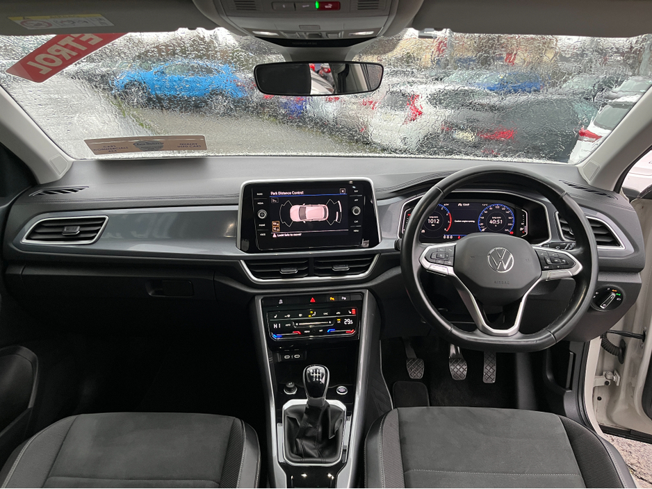 2023 Volkswagen T-Roc STYLE 1.0 PETROL //HIGH SPEC//HALF LEATHER HEATED SEATS//PANORAMIC GLASS ROOF//SAT NAV//REVERSE CAMERA// €27,950