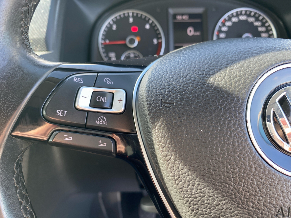 2020 Volkswagen Caddy - image 9