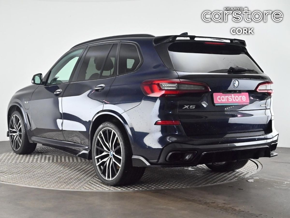 2022 BMW X5 - image 3
