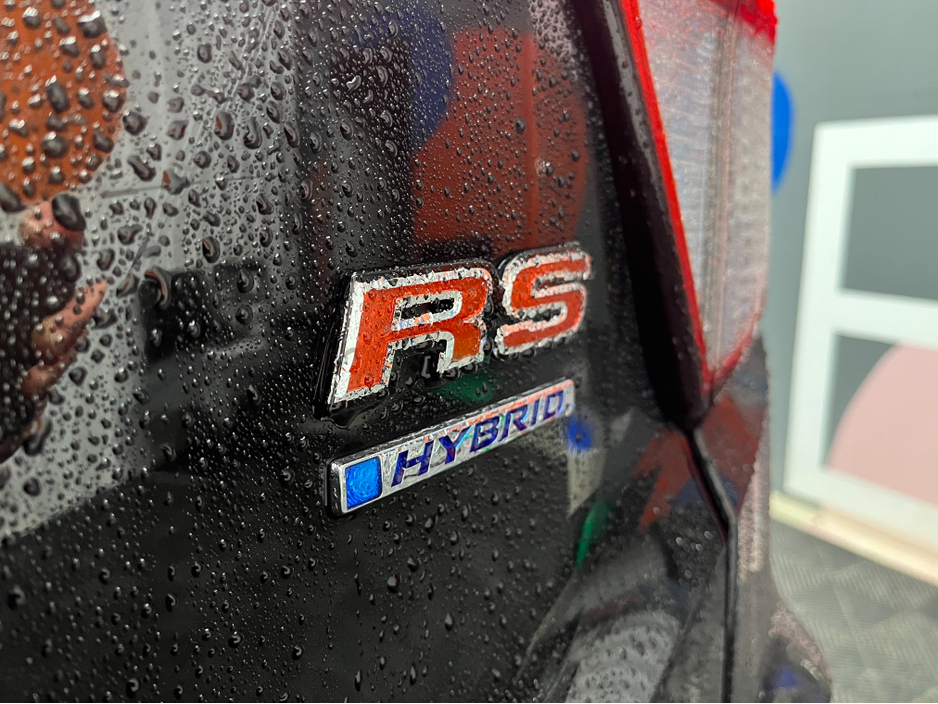 2017 Honda Vezel €16950 2017 HONDA VEZEL RS HYBRID SENSING 1.5 AUTOMATIC / CRUISE CONTROL / REVERSE CAMERA / HEATED SEATS / PADDLE SHIFTERS €16,950