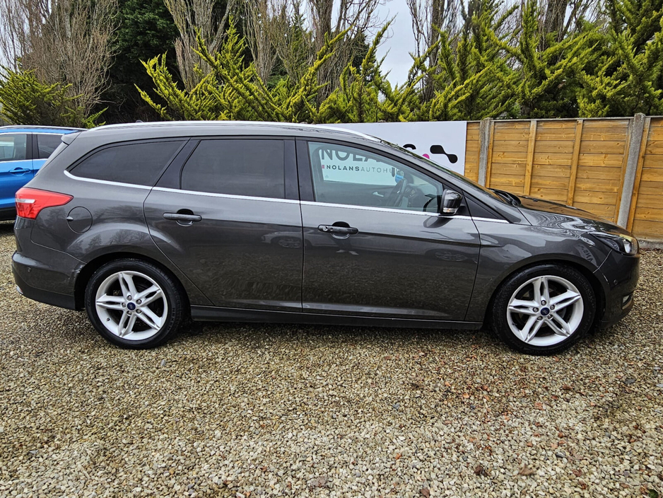 2017 Ford Focus - image 14