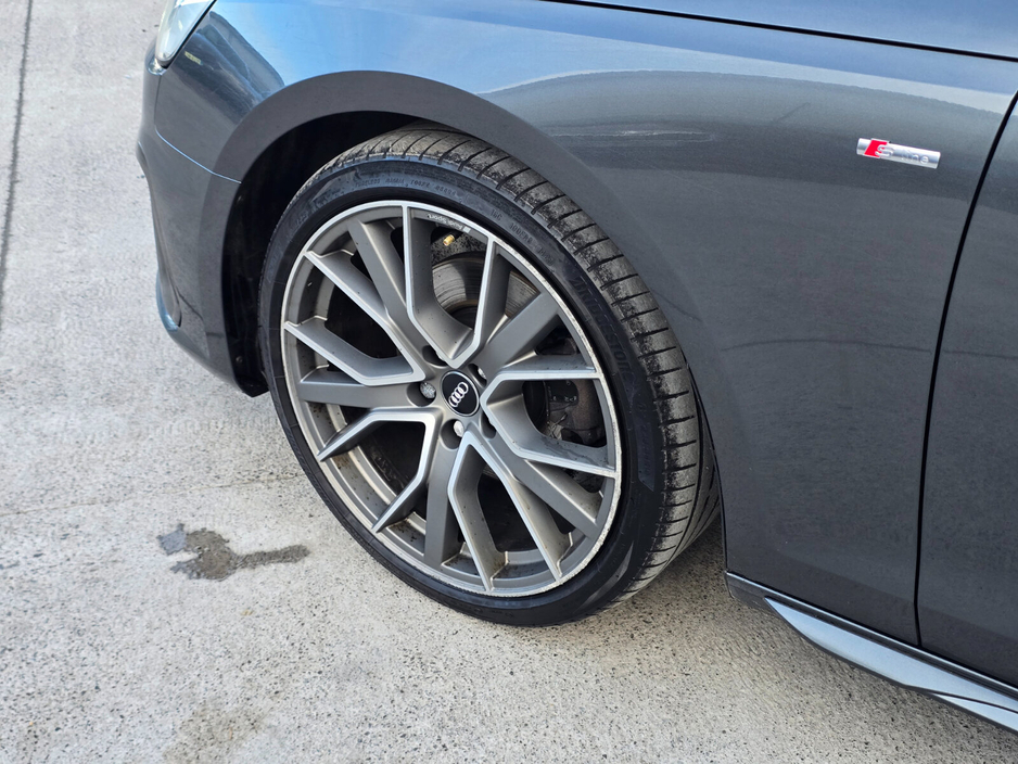 2020 Audi A4 - image 23