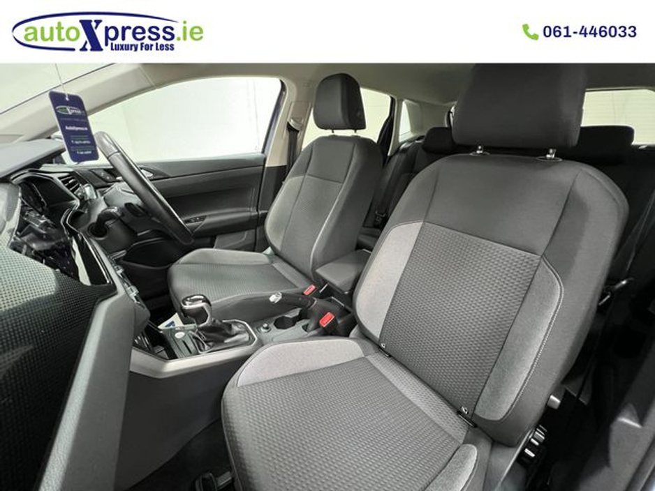 2023 Volkswagen Polo - image 6