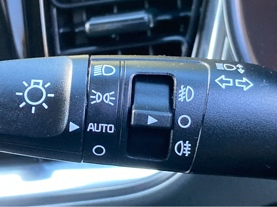 2021 Kia Stonic - image 14