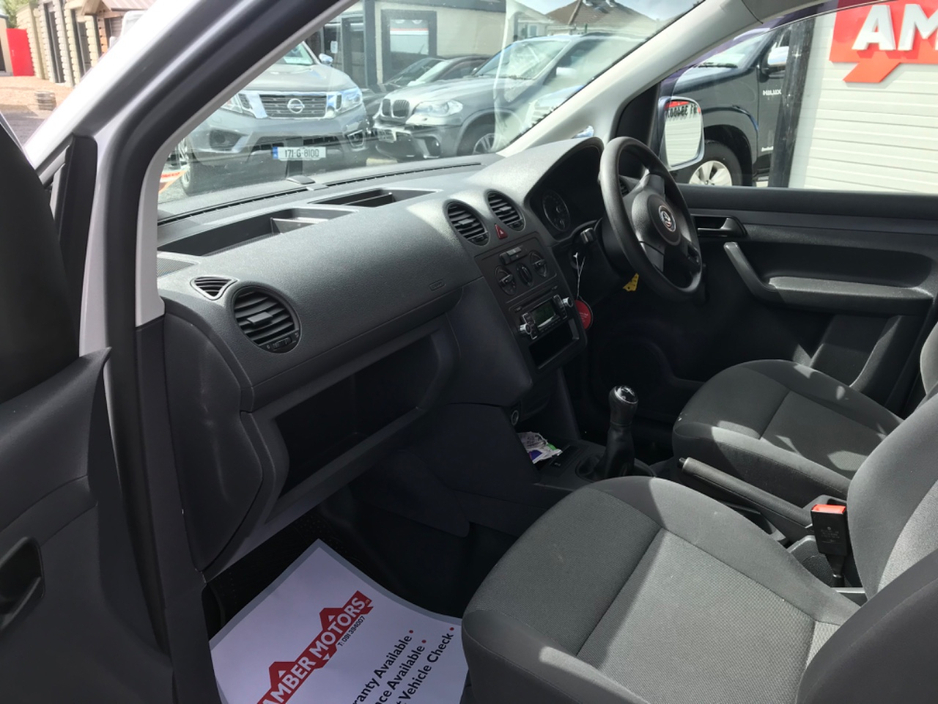 2015 Volkswagen Caddy - image 18