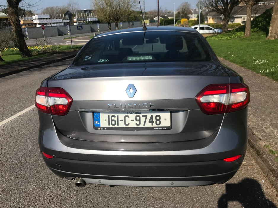 2016 Renault Fluence - image 3