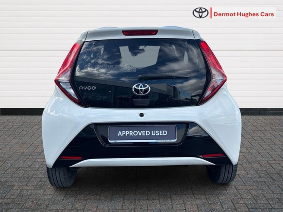 2021 Toyota Aygo - image 4