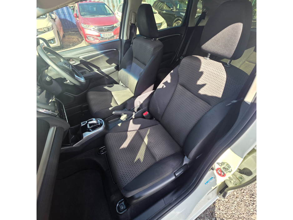 2018 Honda Fit - image 18