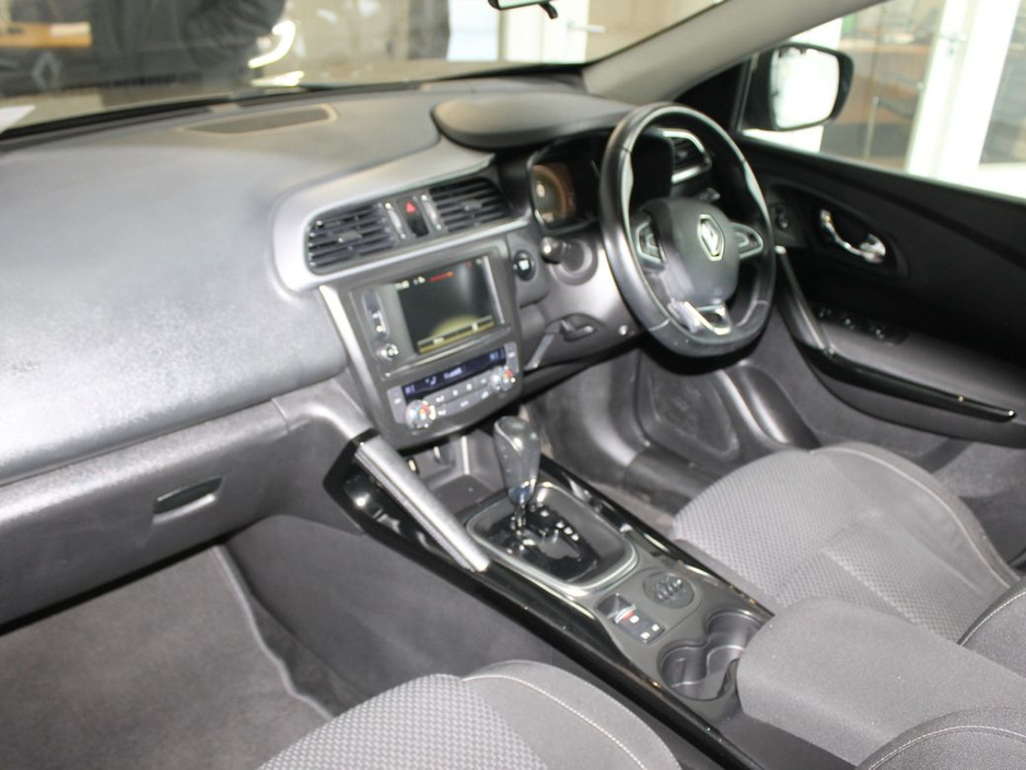 2016 Renault Kadjar - image 9