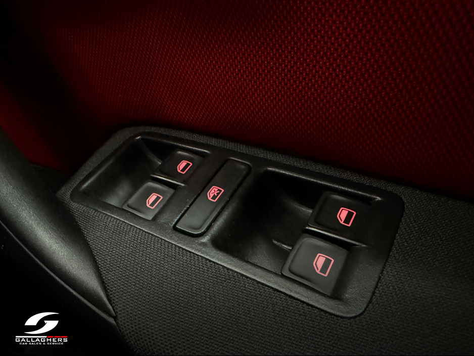 2016 Volkswagen Polo (162) POLO CROSS 1.2 PETROL AUTOMATIC ONLY 59K KMS €13,995