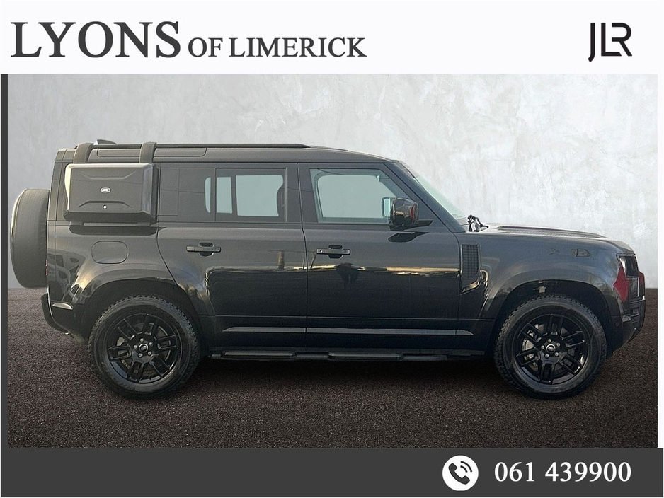 2023 Land Rover Defender - image 6