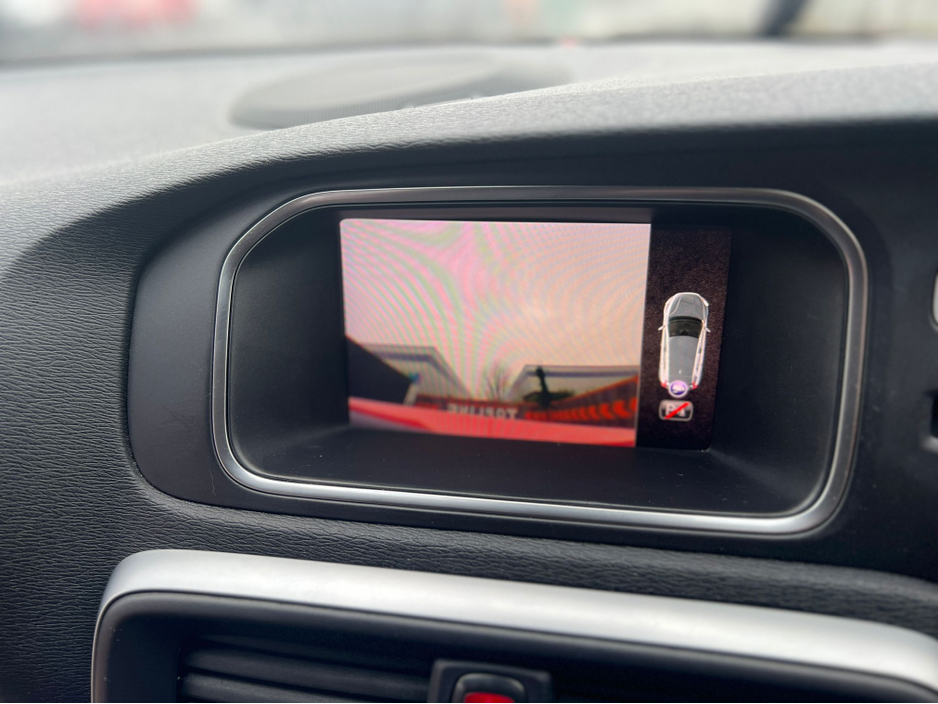 2019 Volvo V40 ==STUNNING VOLVO V40//AUTO//HUGE SPEC//FULL LEATHER// €17,500