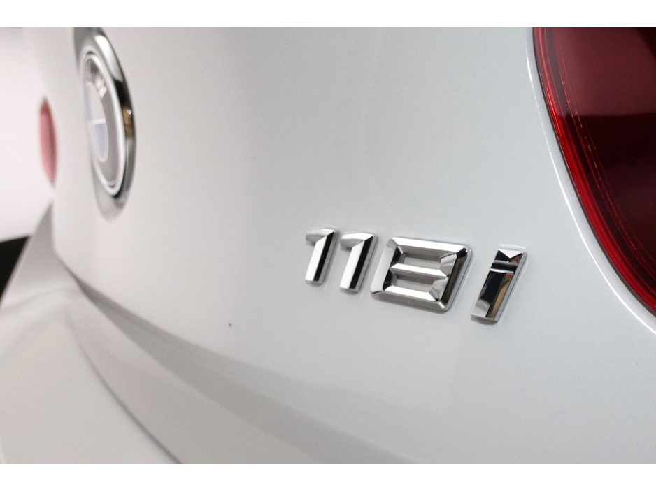 2017 BMW 1 Series - image 26