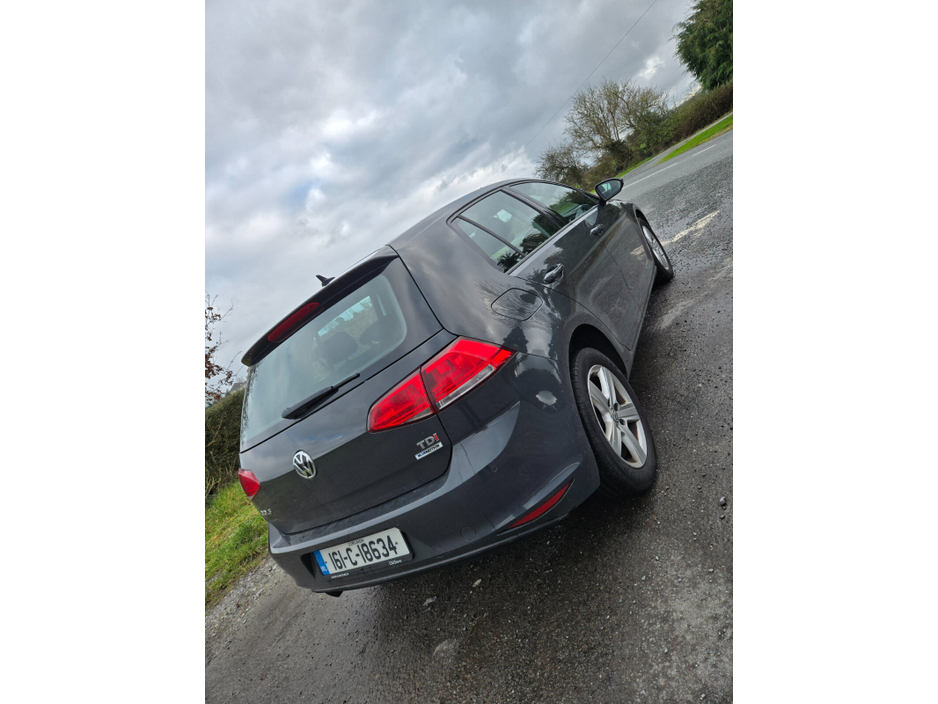 2016 Volkswagen Golf - image 6