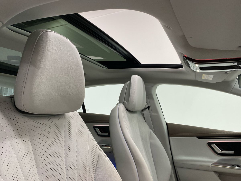 2023 Mercedes-Benz EQE - image 22