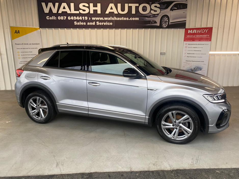 2023 Volkswagen T-Roc - image 5