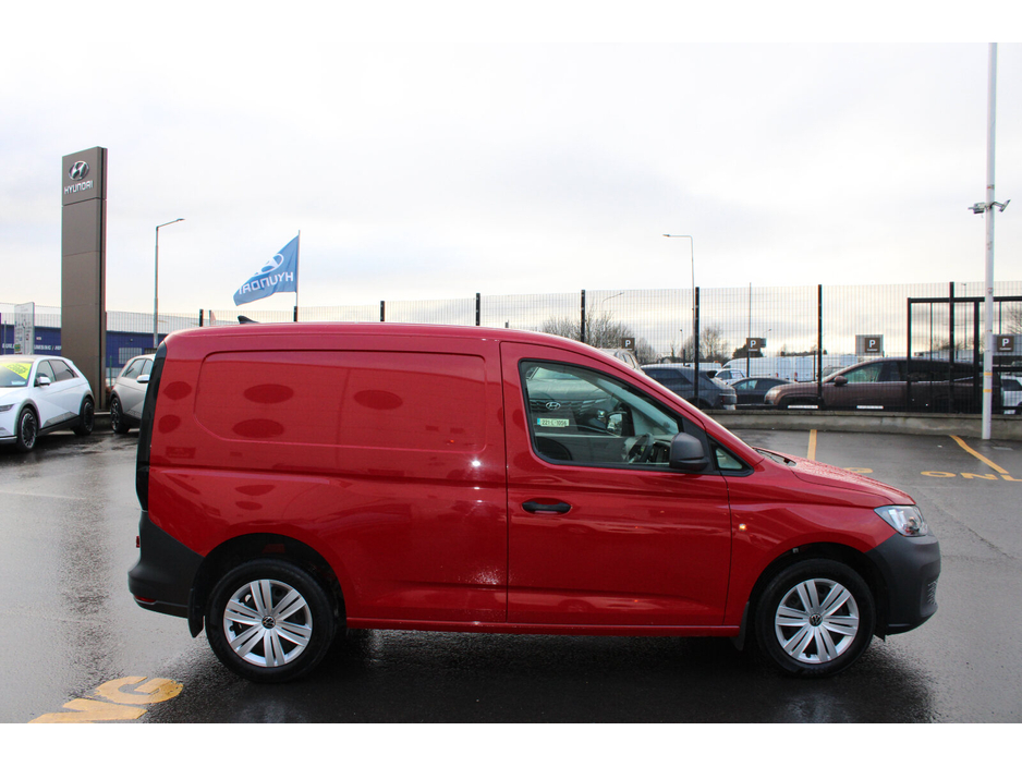 2022 Volkswagen Caddy CADDY TDI 102HP M6F €20,950
