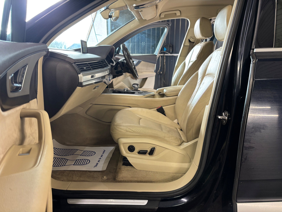 2016 Audi Q7 - image 17