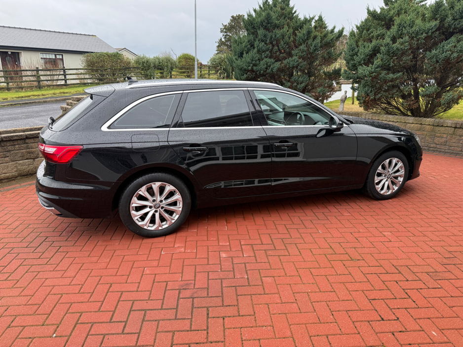 2020 Audi A4 35 TDI 163HP S Tronic SE €25,995