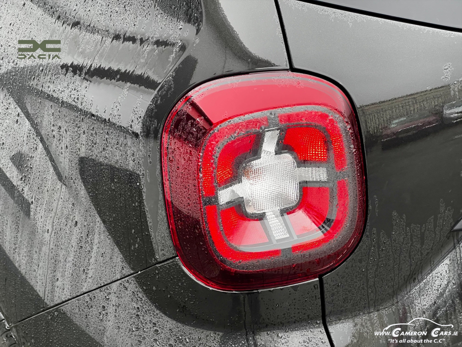 2021 Dacia Duster PRESTIGE BLUE DCI 115 6 DFULL €19,950