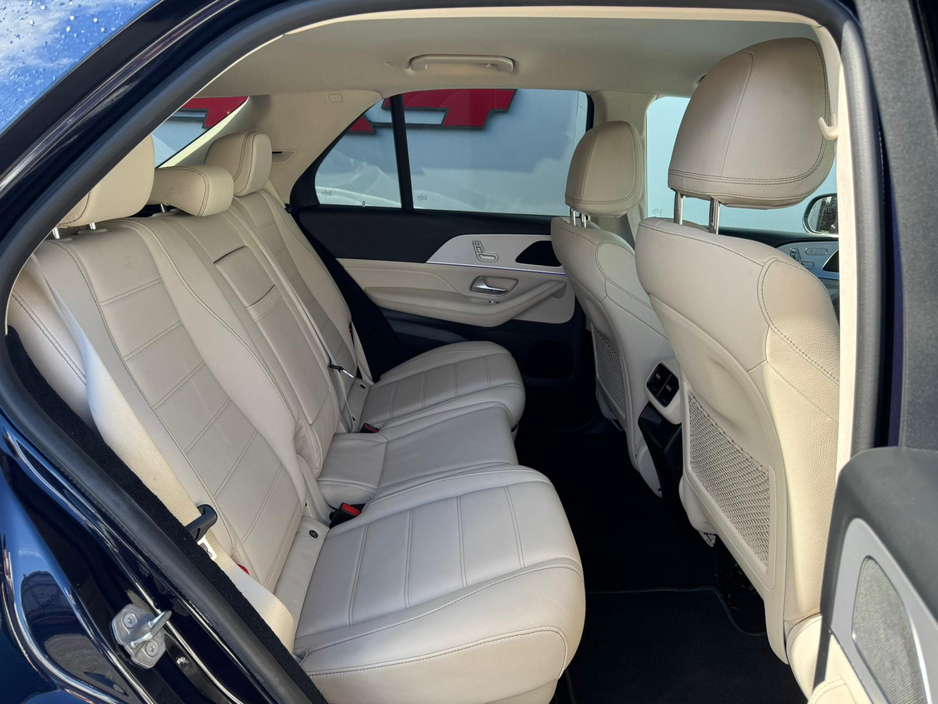 2021 Mercedes-Benz GLE Class - image 6