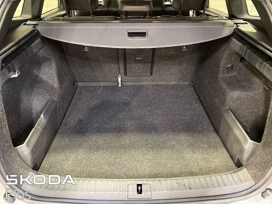 2023 Skoda Enyaq - image 9