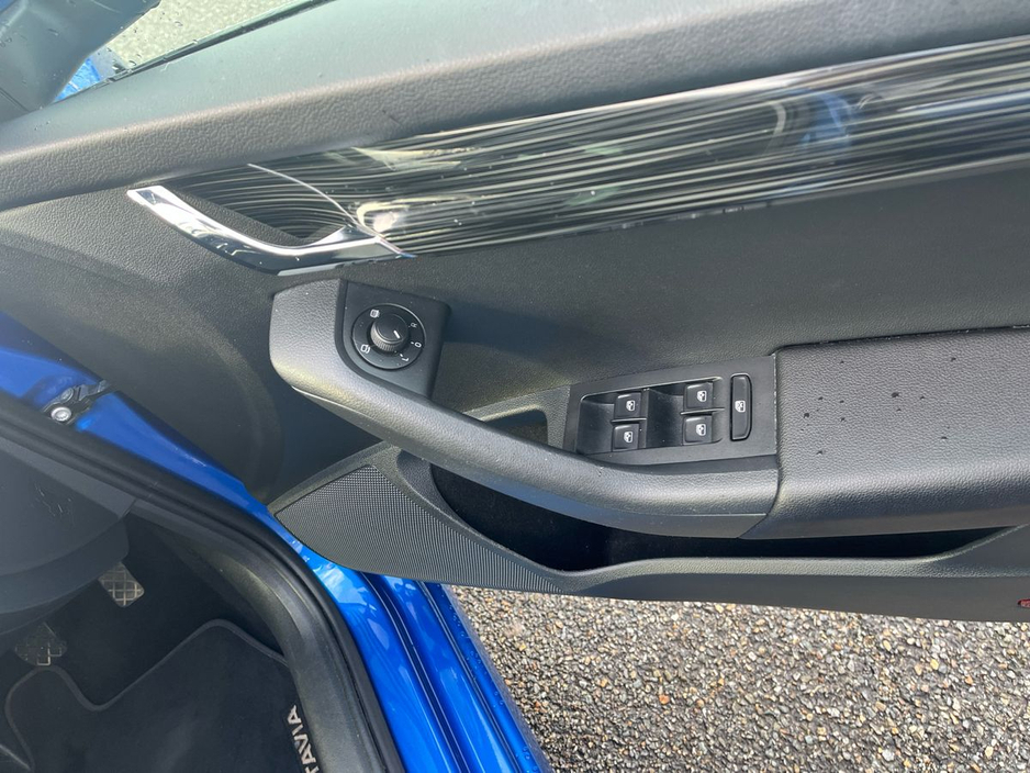 2021 Skoda Octavia - image 11