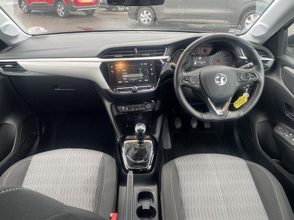 2022 Opel Corsa - image 15