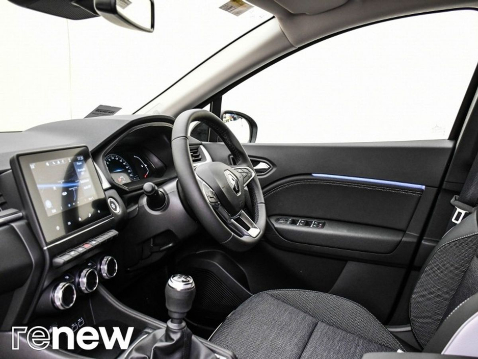 2024 Renault Captur - image 5