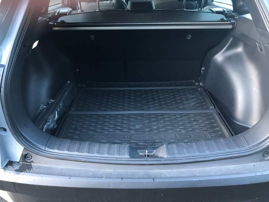 2023 Toyota Corolla Cross SPORT - GRANDONS €32,995