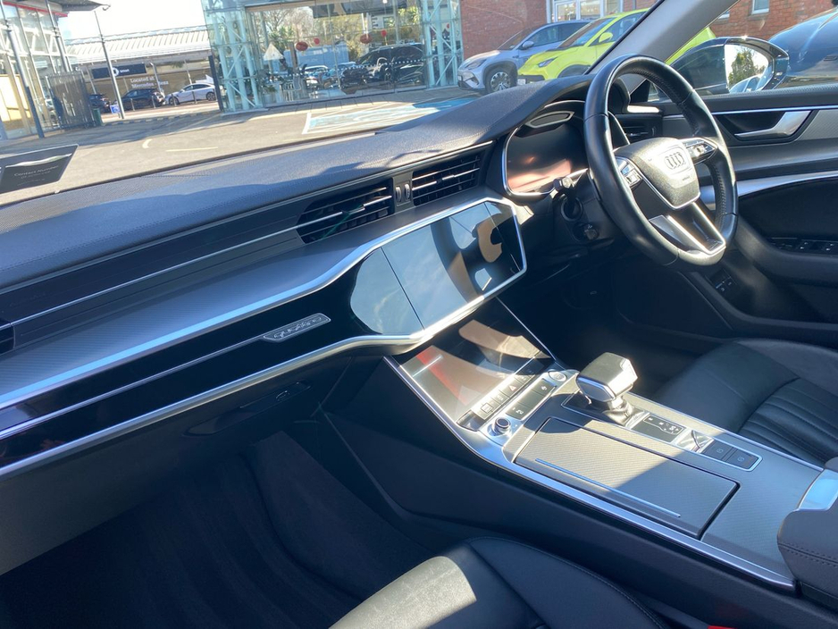 2021 Audi A6 - image 12