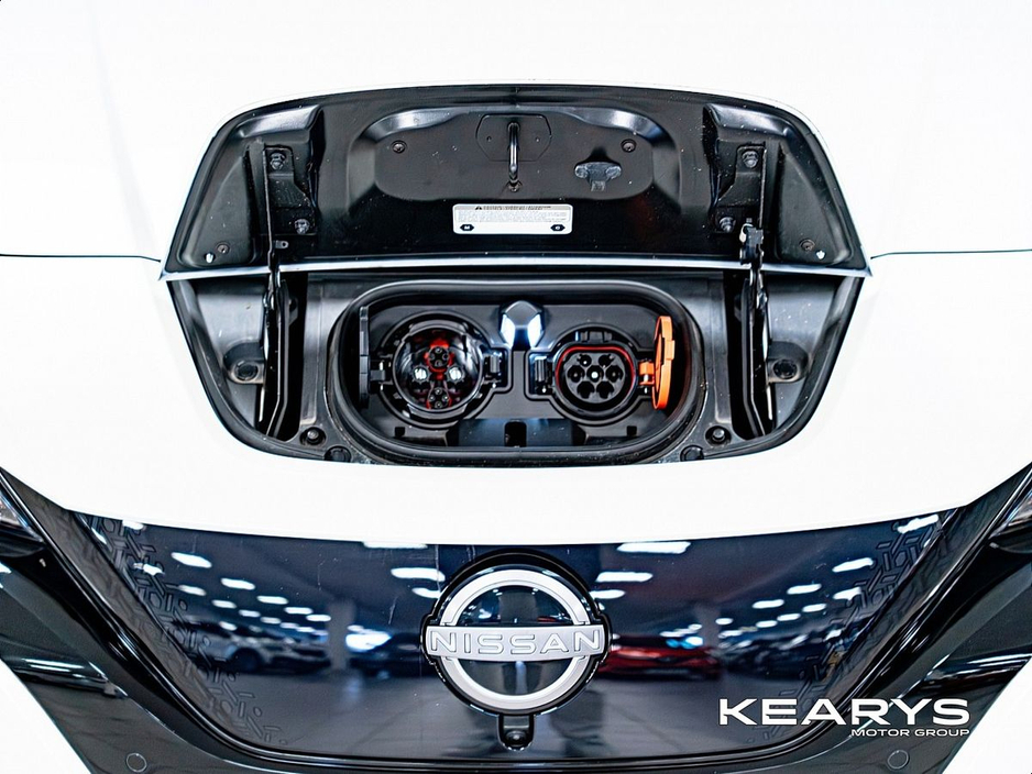 2025 Nissan Leaf - image 37