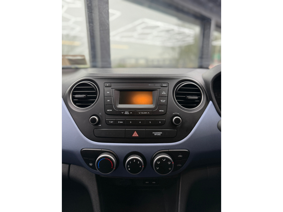 2018 Hyundai i10 - image 15