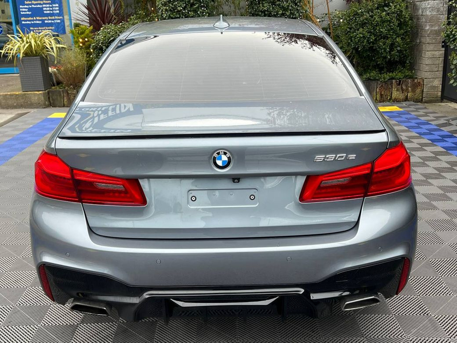 2020 BMW 5 Series - image 17