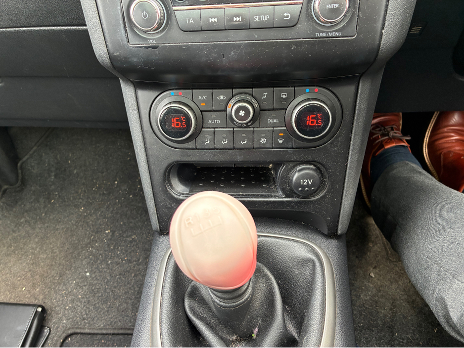 2011 Nissan Qashqai +2 - image 24