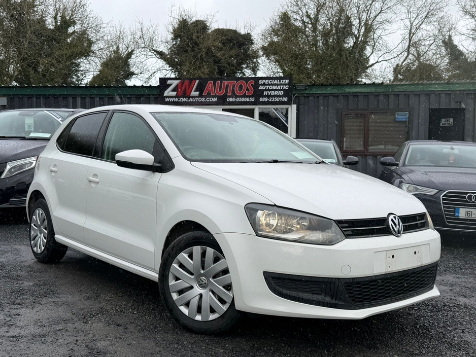 2012 Volkswagen Polo - image 2