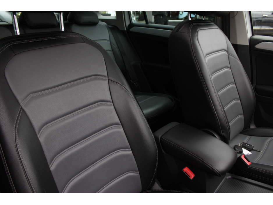 2017 Volkswagen Tiguan - image 11