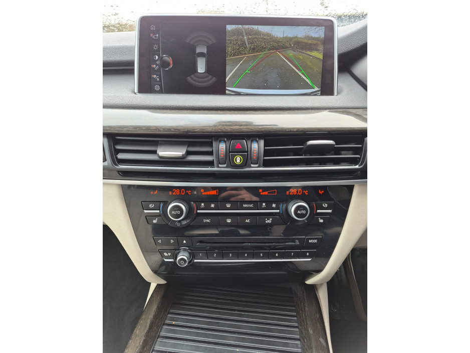 2018 BMW X5 sDrive25d SE €29,999