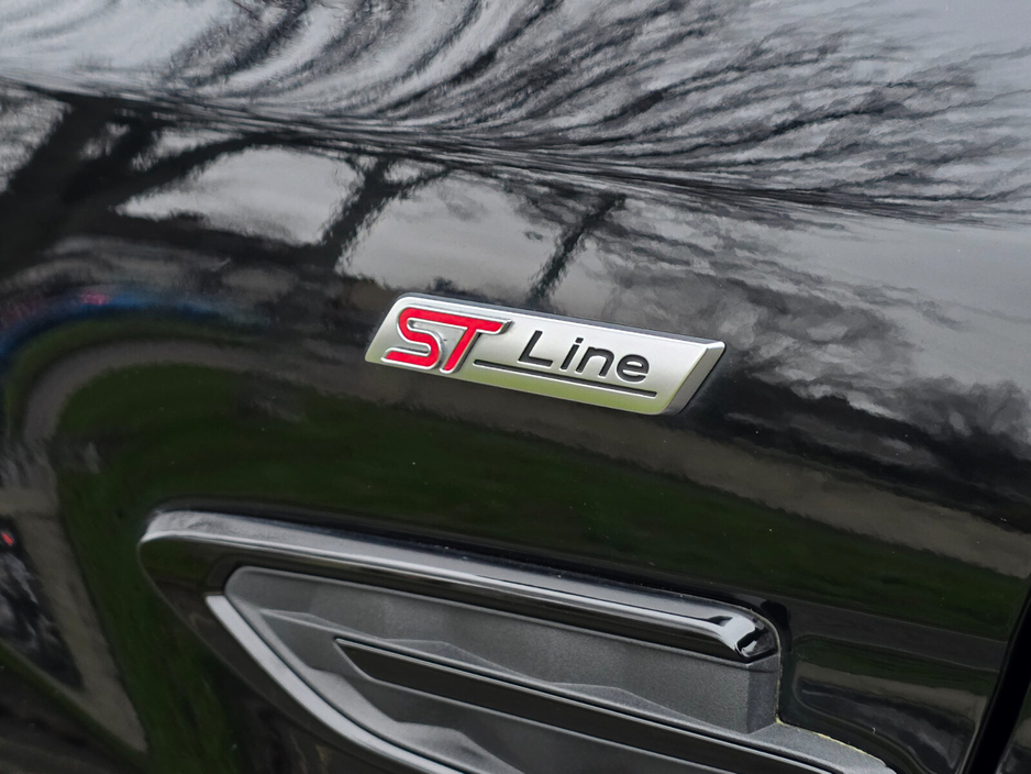 2017 Ford Kuga 1.5TDCi 120PS FWD ST-Line €17,999