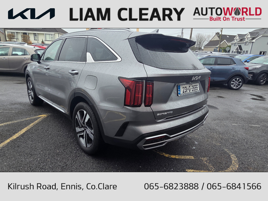 2023 Kia Sorento - image 5