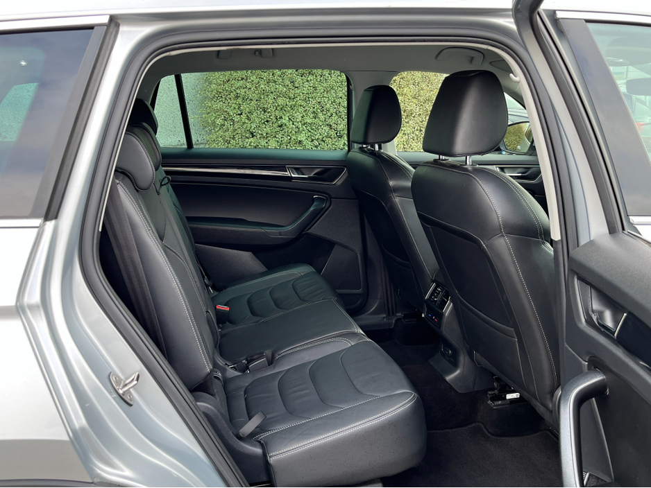 2020 Skoda Kodiaq - image 10