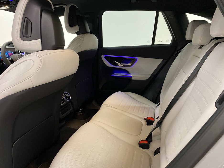 2026 Mercedes-Benz GLC Class - image 4