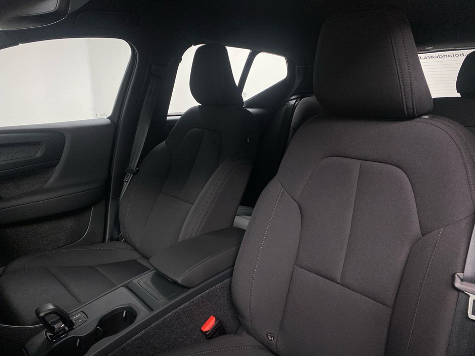 2026 Volvo EC40 - image 12